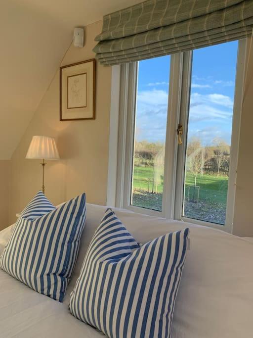 Апартаменты Annexe Near Malmesbury / Tetbury Hankerton Экстерьер фото